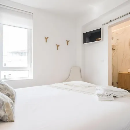 Daire Airport Suites *