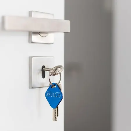 Airport Suites * Лиссабон