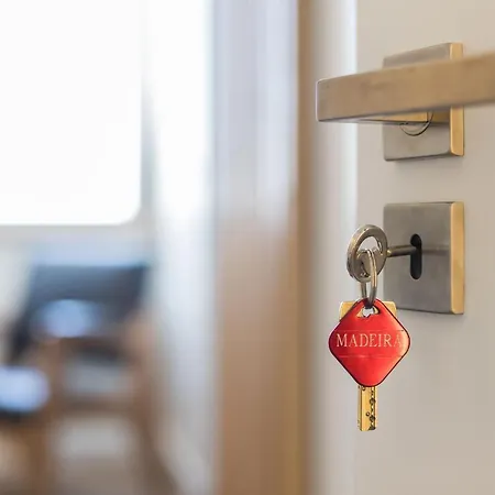 Airport Suites * Лиссабон