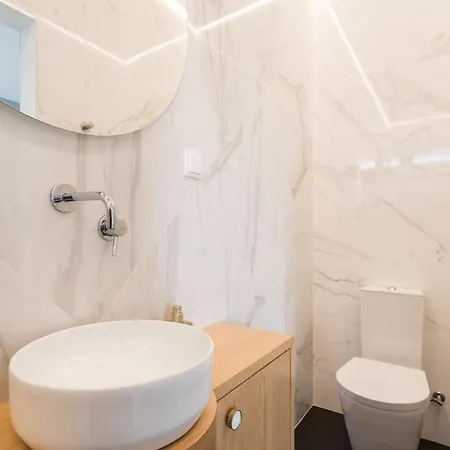 Airport Suites Appartamento Lisbona