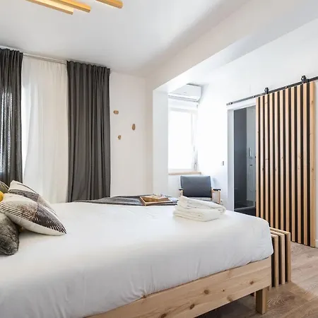 Lägenhet Airport Suites *